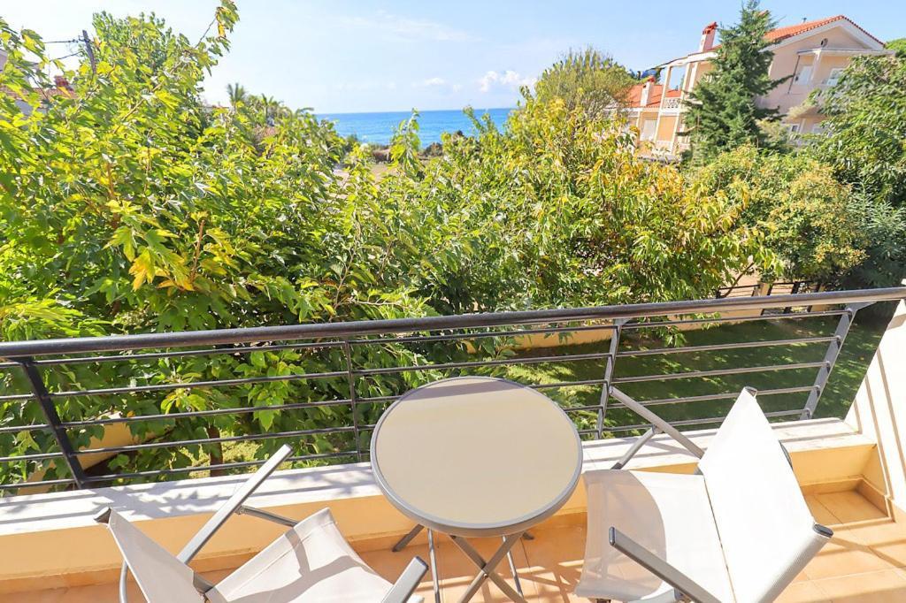 Guedin Sea Side Maisonette, Nikiti Exteriör bild